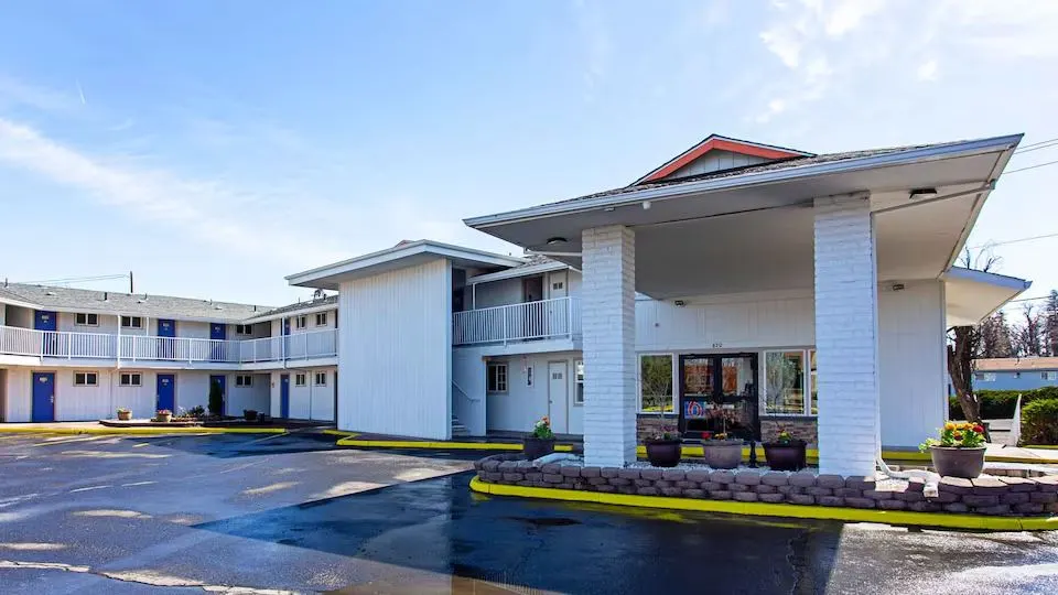 Pendleton Inn & Suites
