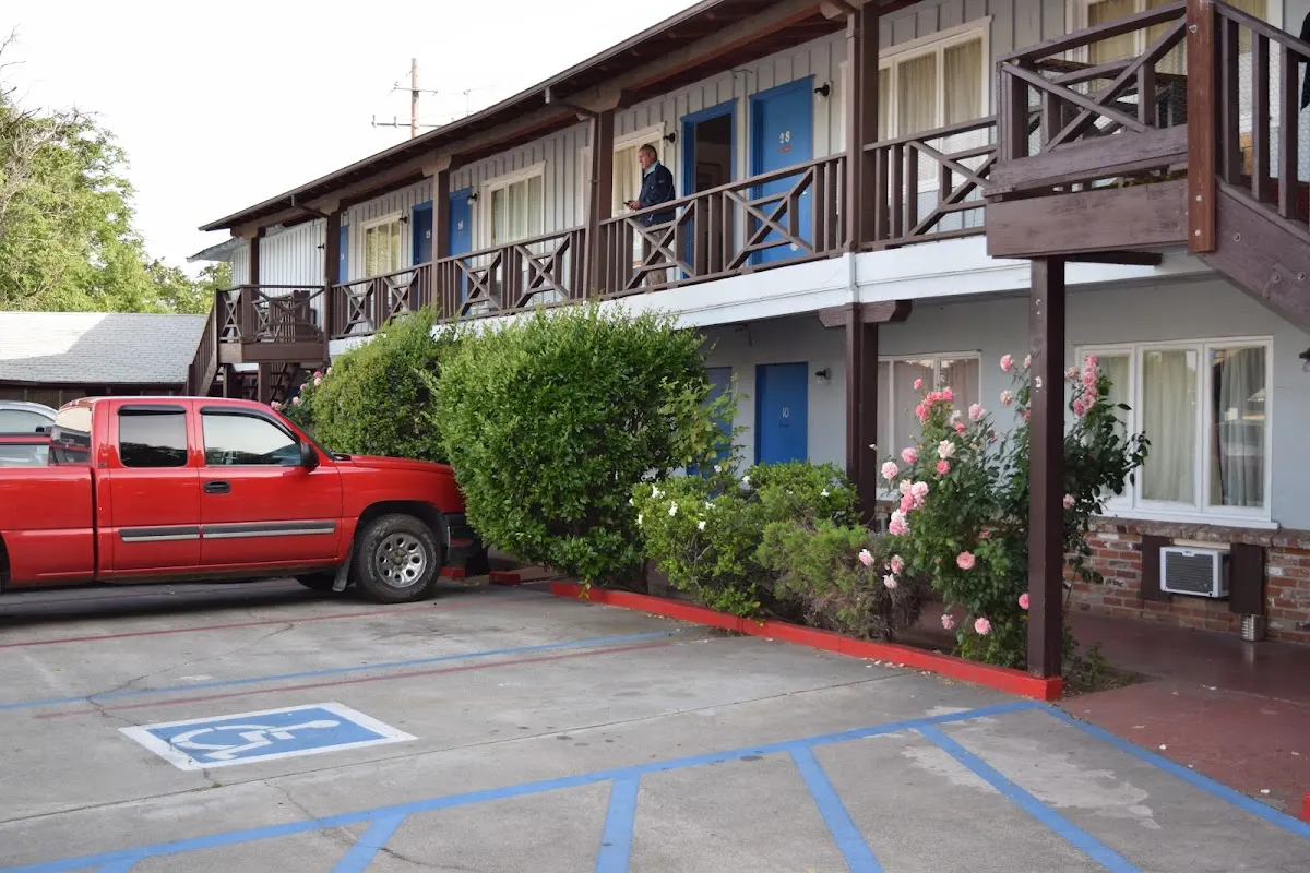 Red Bluff Inn