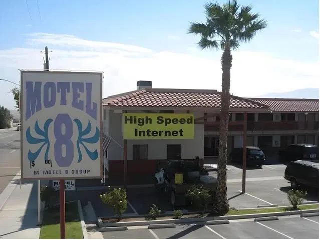 Motel 8