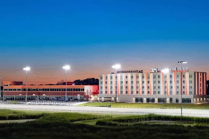 Running Aces Hotel