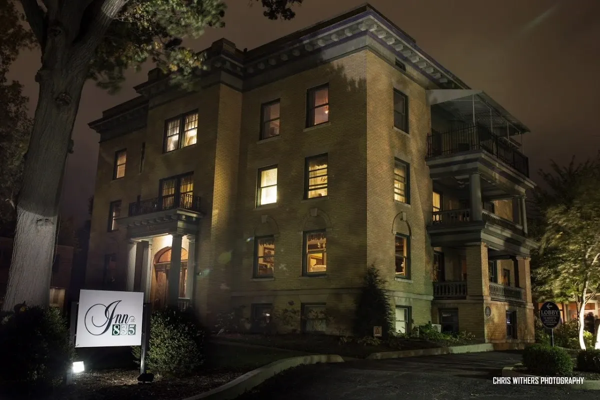 Inn At 835 Boutique Hotel