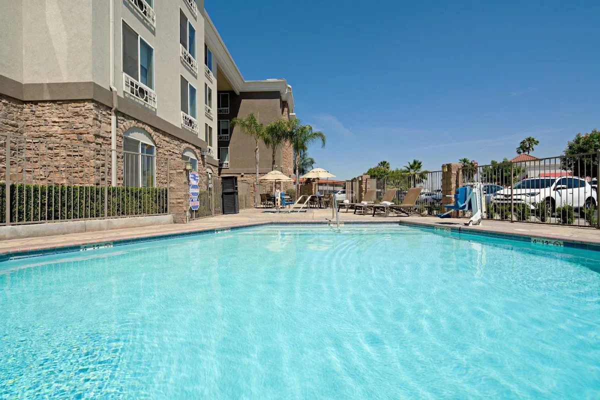 Holiday Inn Express & Suites Fresno South by IHG
