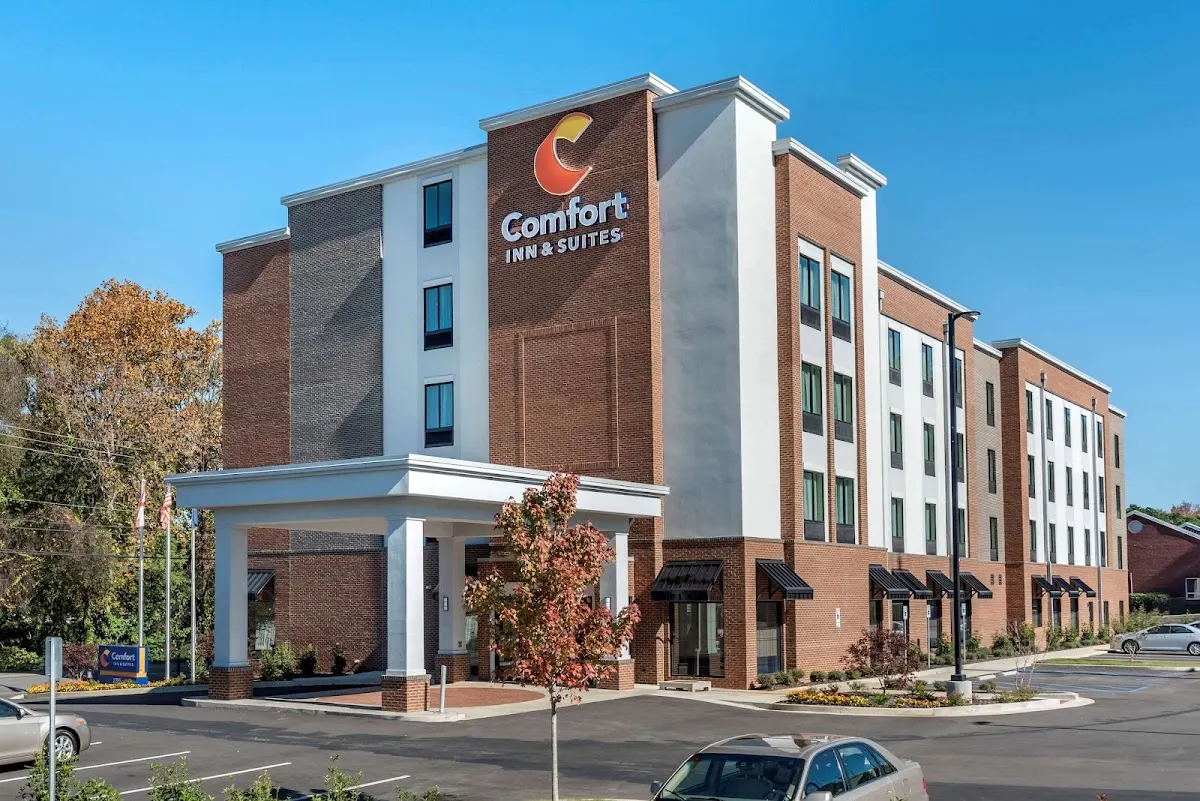 Comfort Inn & Suites Downtown near University