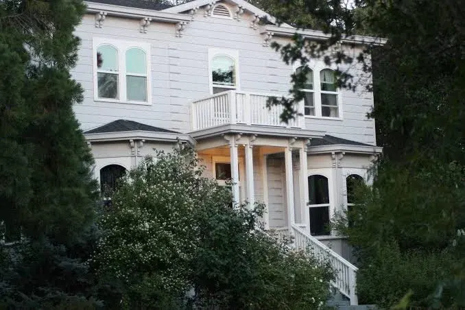 Yosemite Rose Bed and Breakfast