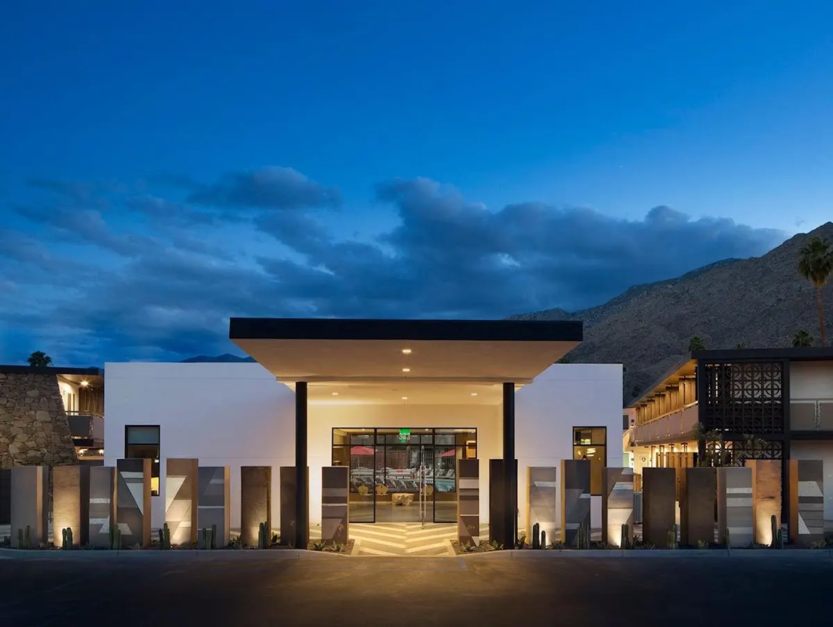V Capri Palm Springs, a Dolce by Wyndham