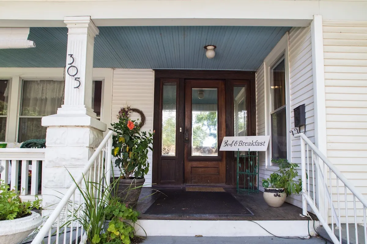 Delano Bed and Breakfast