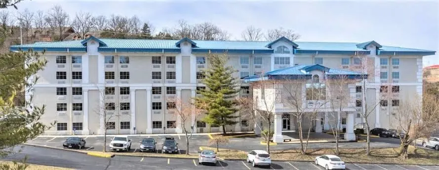 Oak ridge hotel