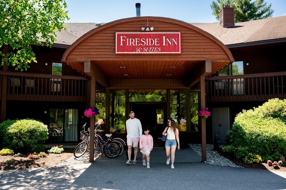 Fireside Inn & Suites Gilford at Lake Winnipesaukee