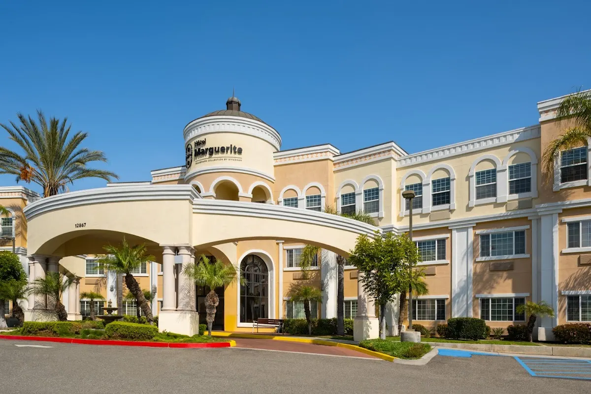 Hotel Marguerite Anaheim/Garden Grove, Trademark Collection