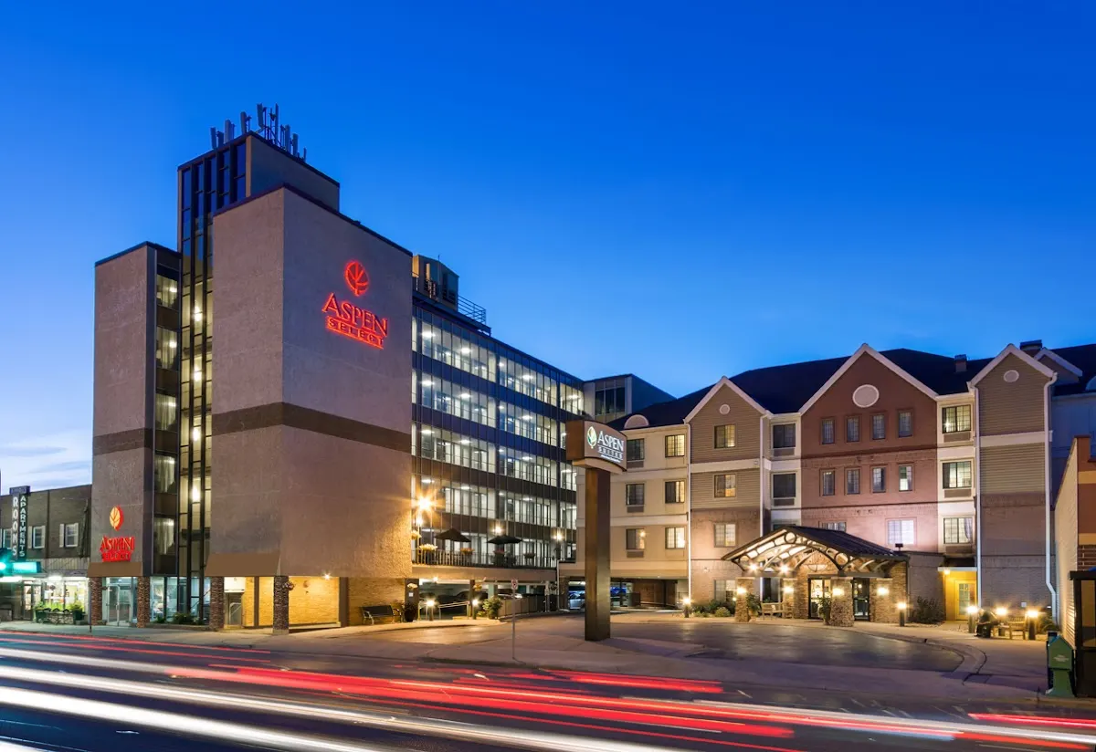 Aspen Select Hotel