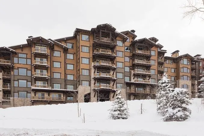 Silver Strike Lodge