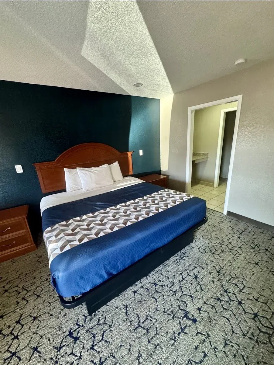 Economy Inn