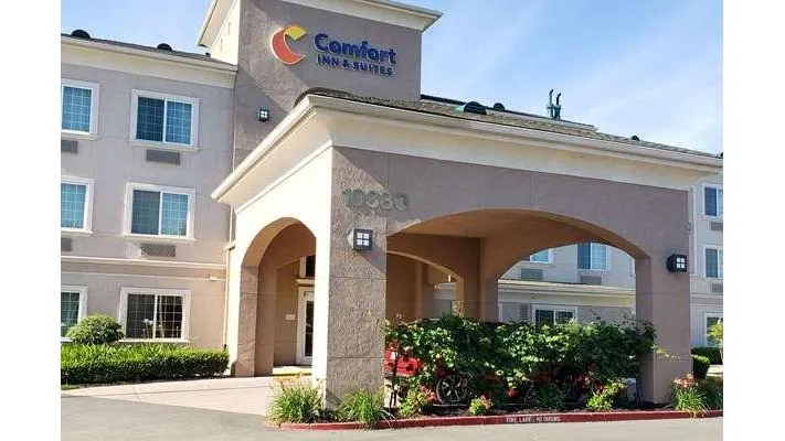 Comfort Inn & Suites Galt - Lodi North