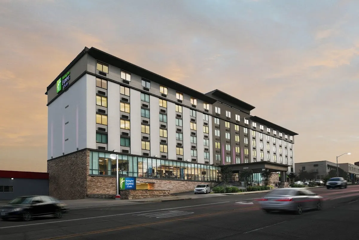 Holiday Inn Express & Suites Fort Worth Downtown by IHG