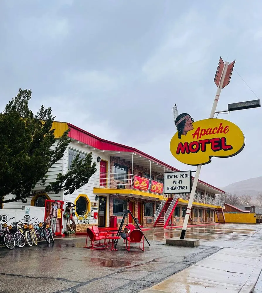 Apache Motel