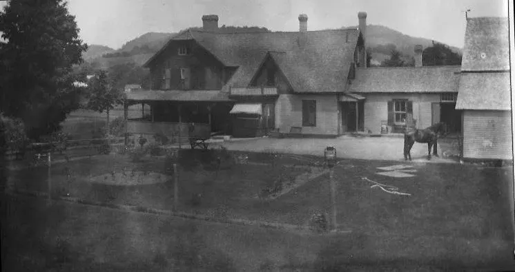 Golden Stage Inn