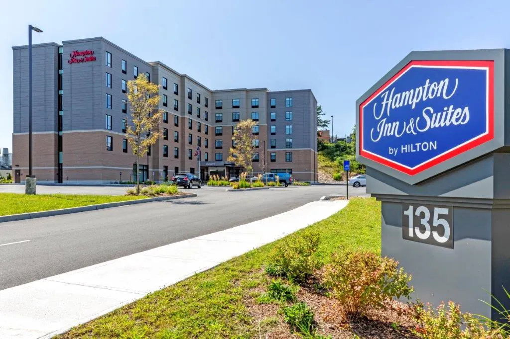 Hampton Inn and Suites Boston/Waltham