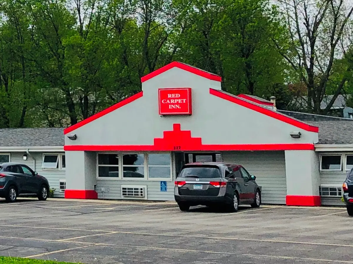 Red Carpet Inn Windom, MN