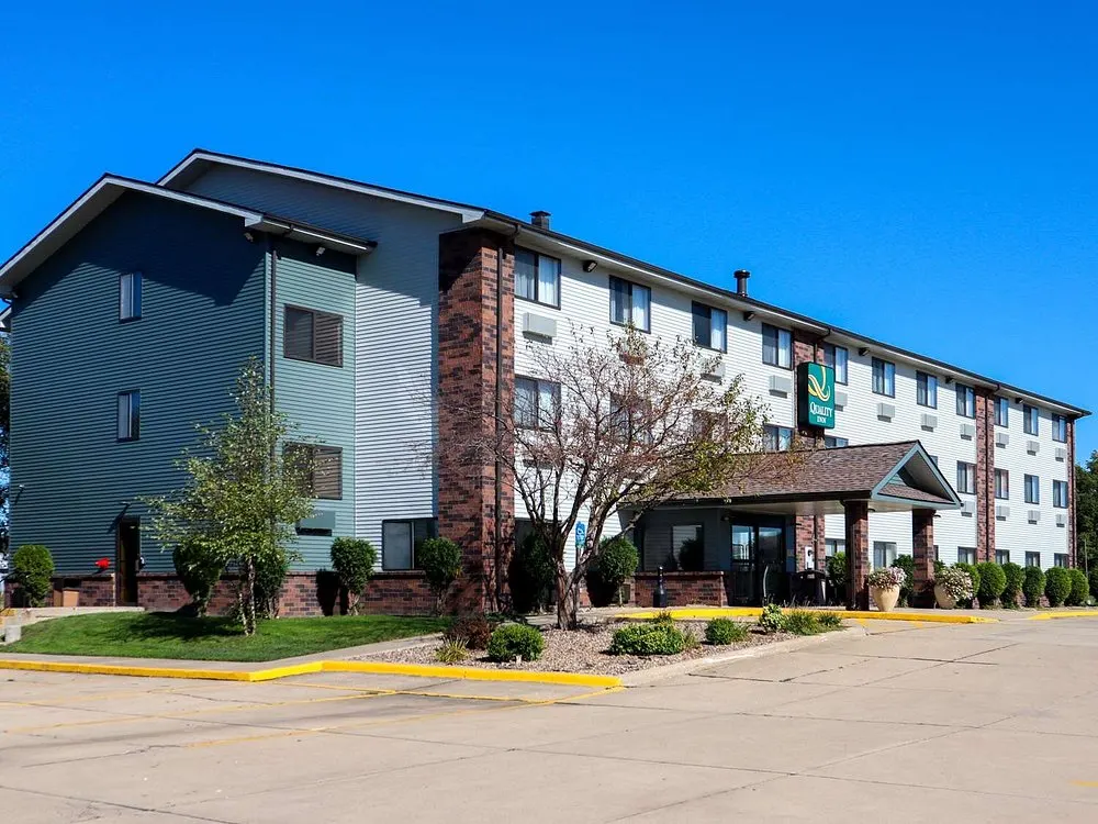 Quality Inn & Suites Bloomington West