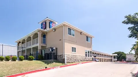 Motel 6 Azle, TX