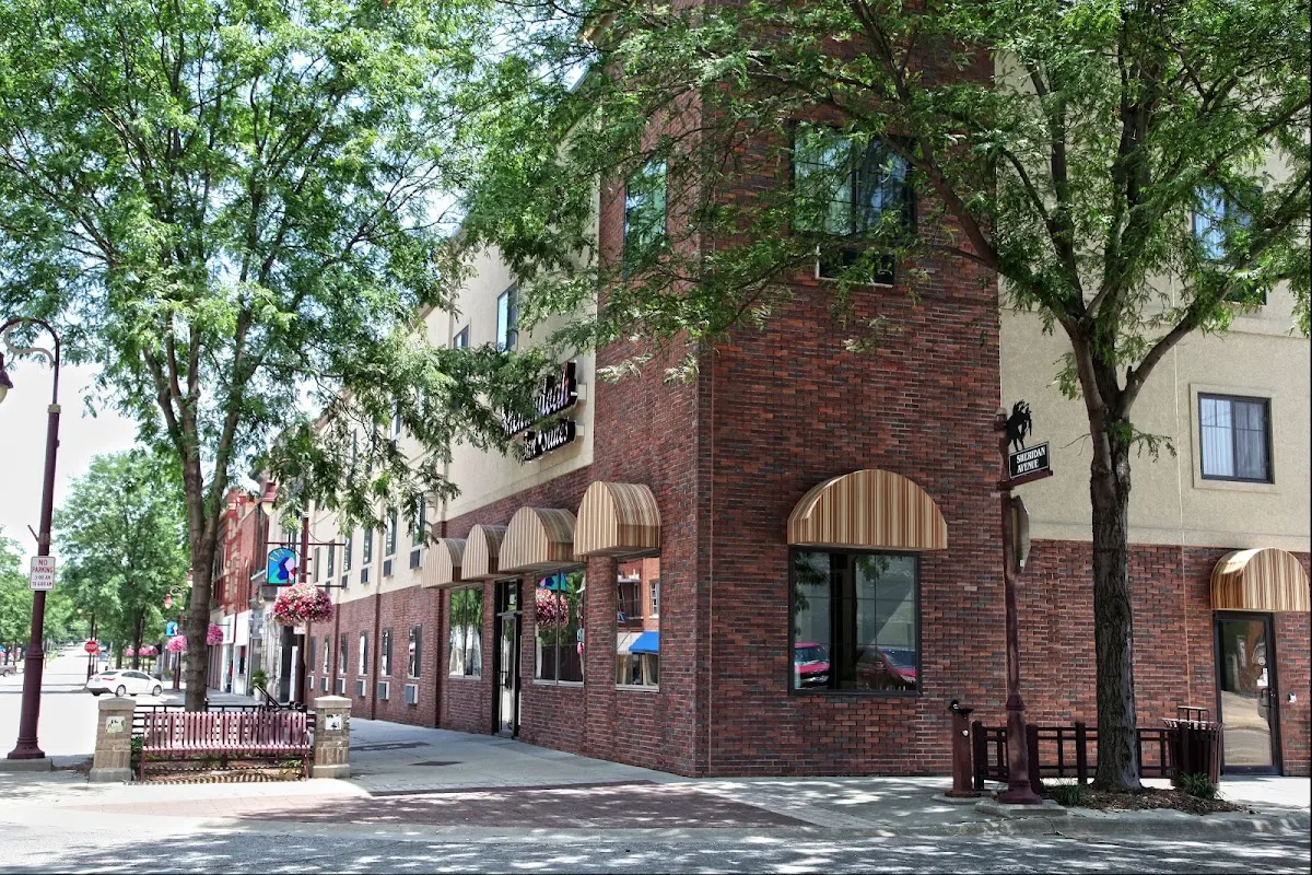Shenandoah Inn and Suites