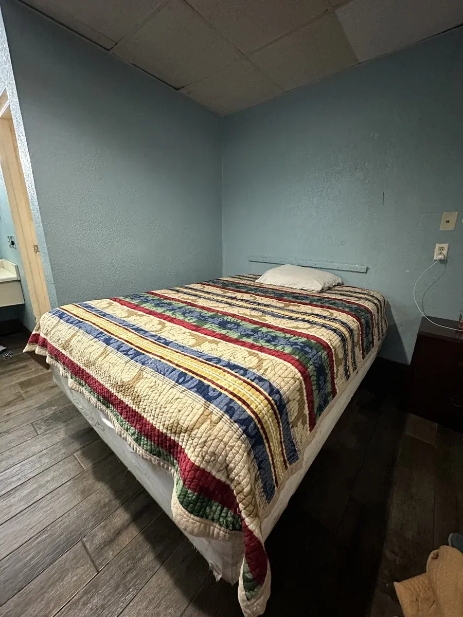 Town & Country Inn