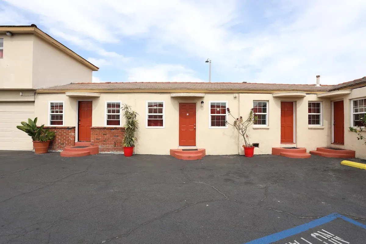 Sea Breeze Motel