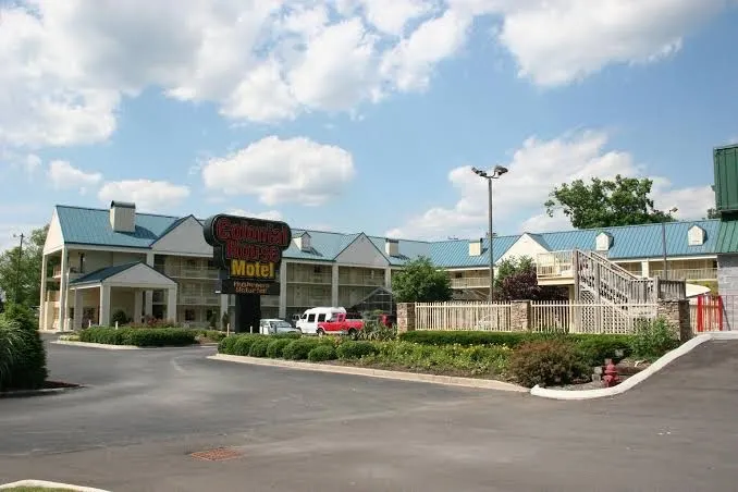 Colonial House Motel