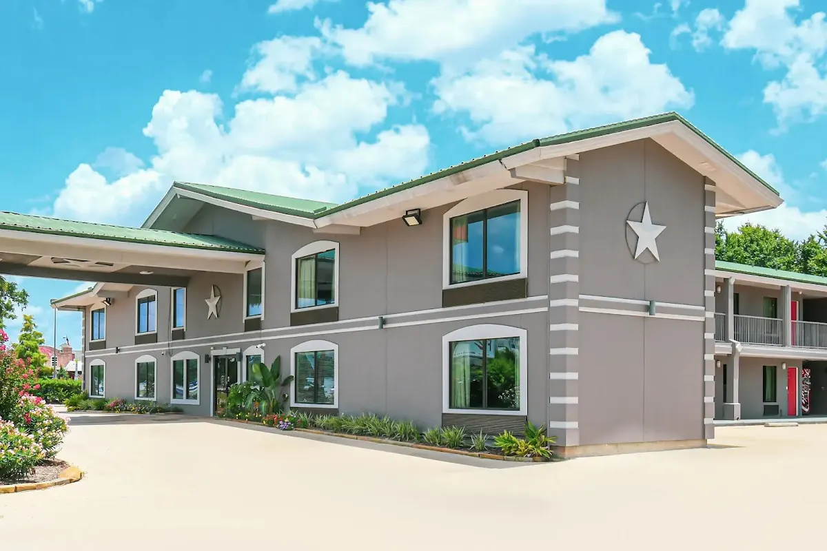 SCOTTISH INNS & SUITES Shenandoah Woodlands Mall