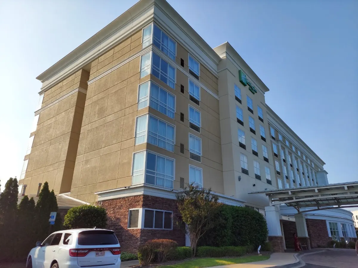 Holiday Inn & Suites Memphis - Wolfchase Galleria by IHG