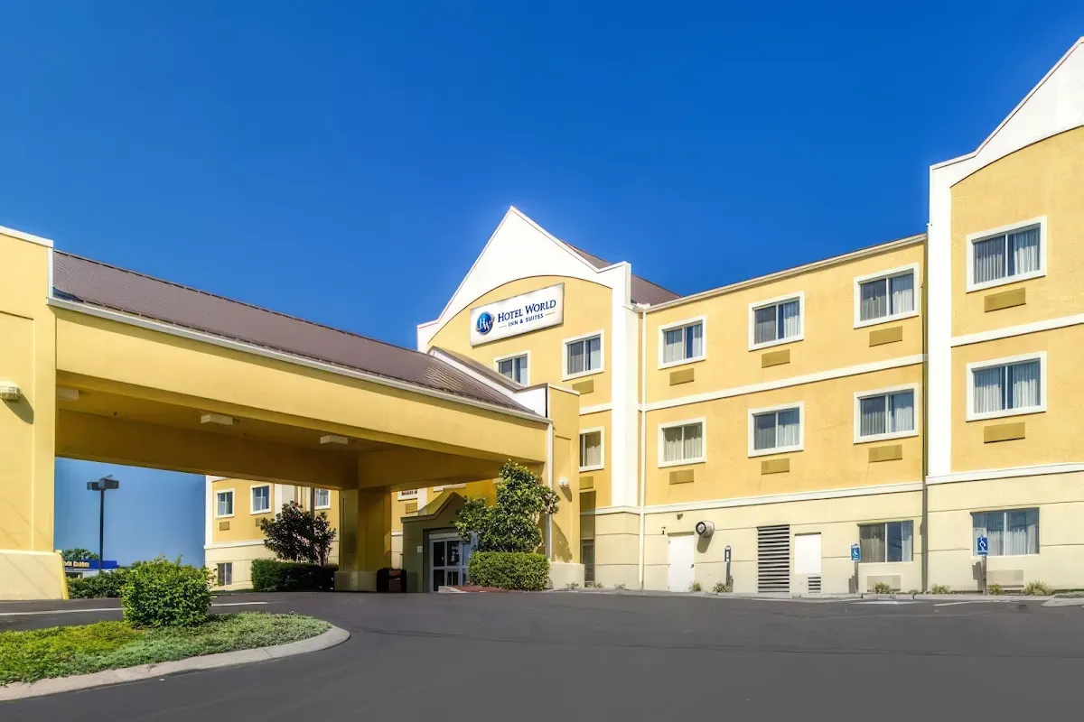 HOTEL WORLD INN & SUITES