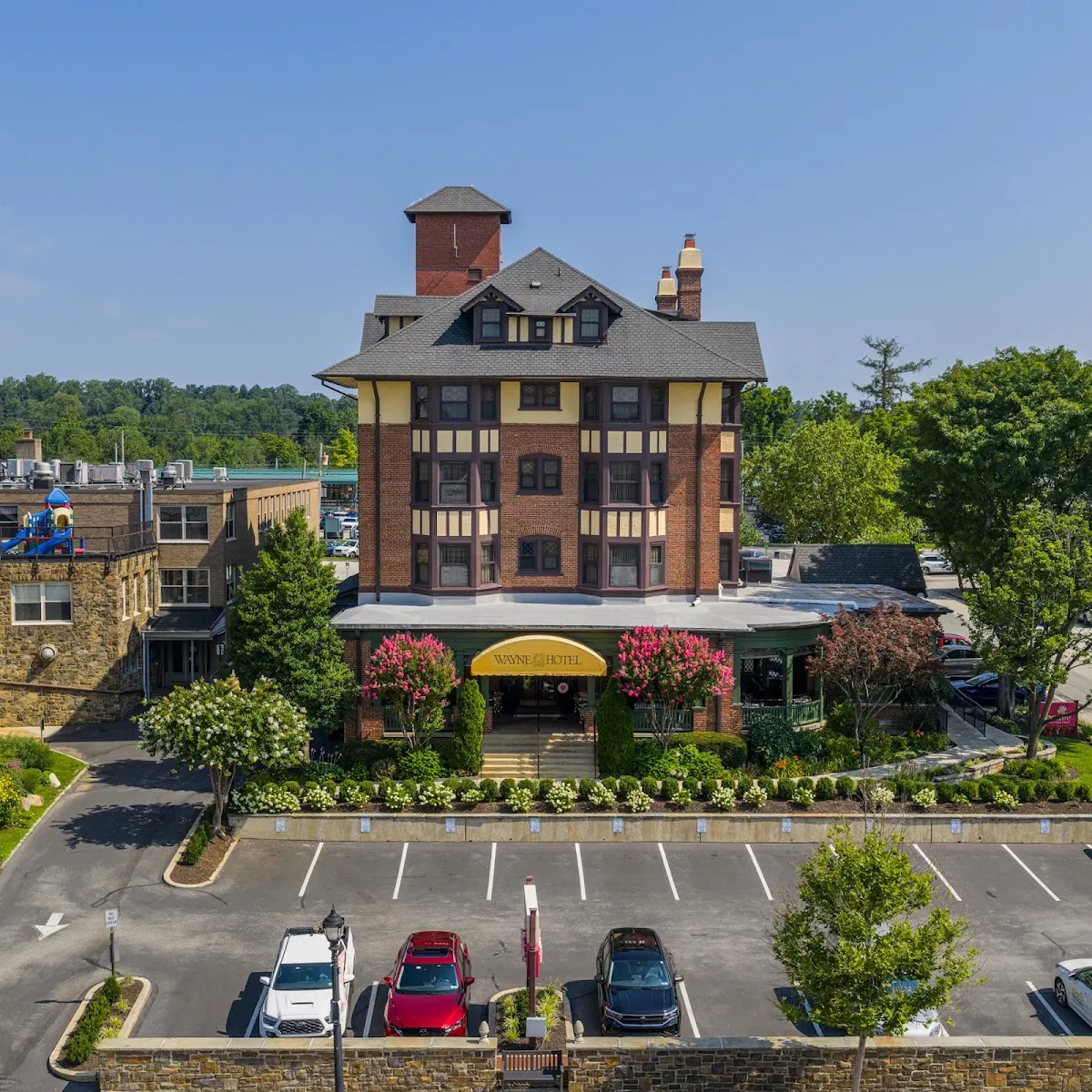 Wayne Hotel