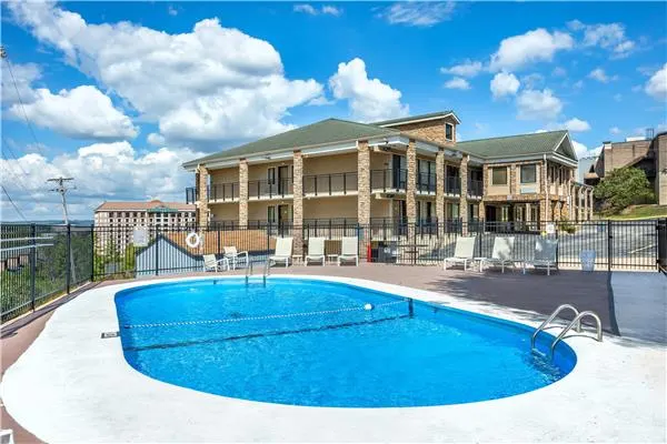 Suburban Studios Branson On The Strip