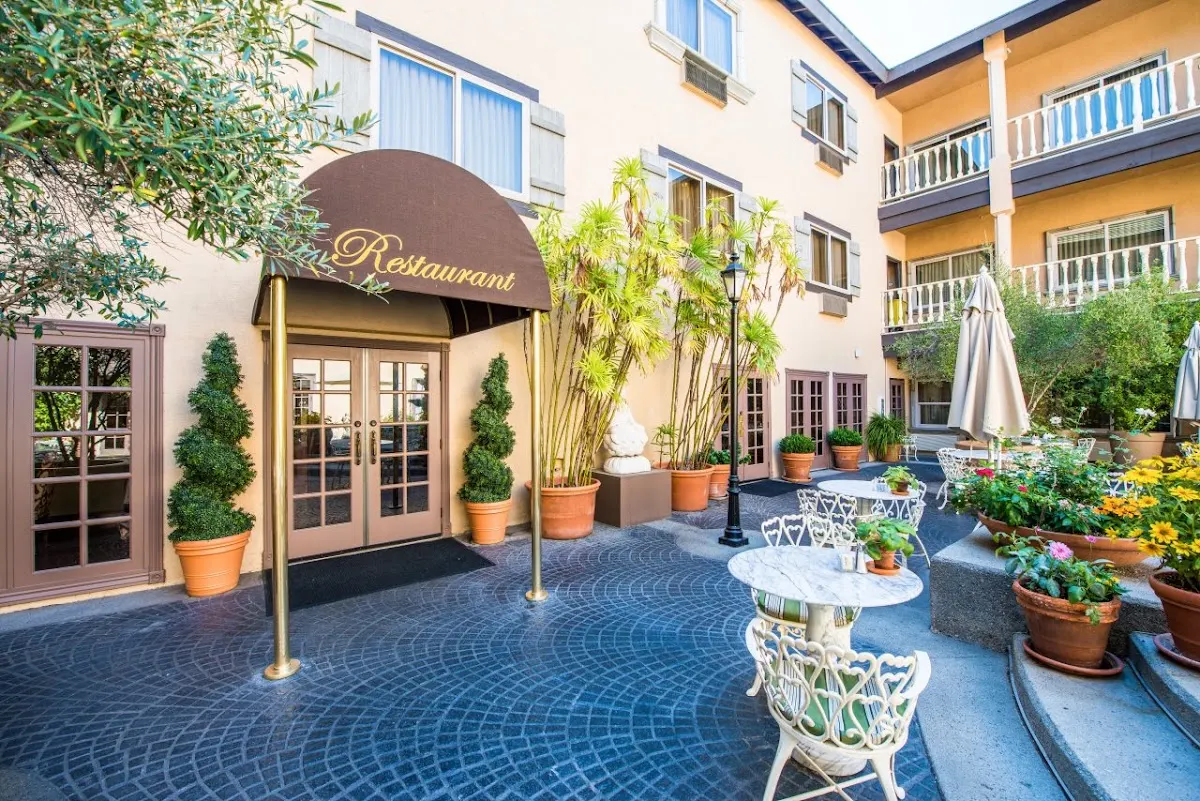 Ayres Hotel Costa Mesa/Newport Beach