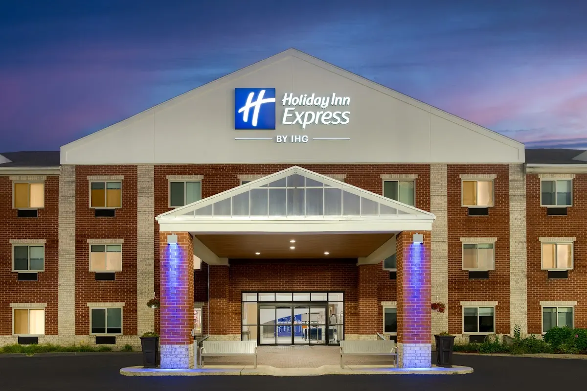 Holiday Inn Express & Suites Southfield - Detroit by IHG