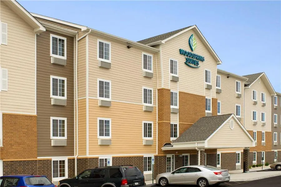 WoodSpring Suites Chicago Romeoville