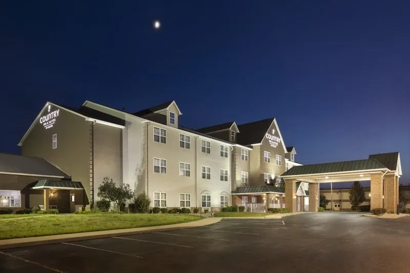 Country Inn & Suites by Radisson, Louisville South, KY