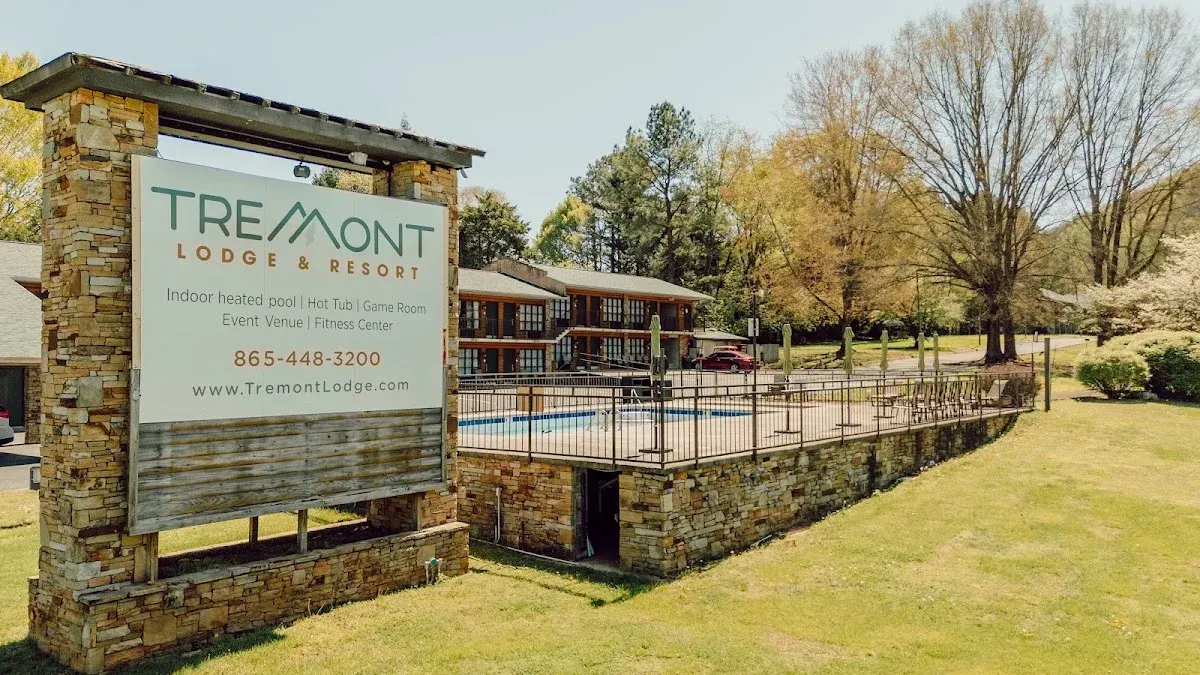 Tremont Lodge & Resort