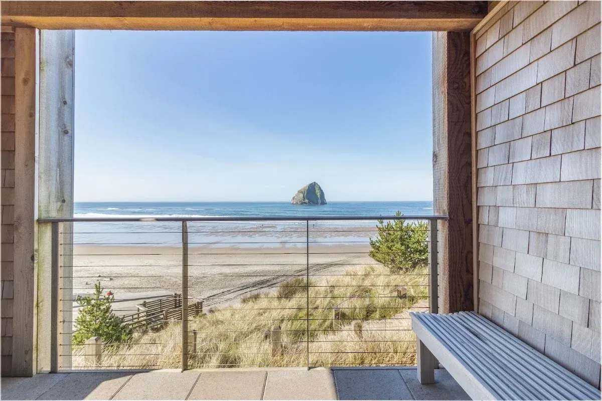 Headlands Coastal Lodge & Spa