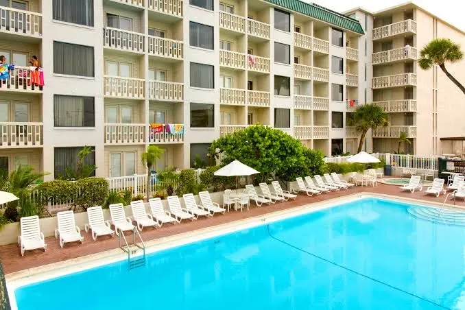 Howard Johnson by Wyndham Oceanfront Daytona Beach