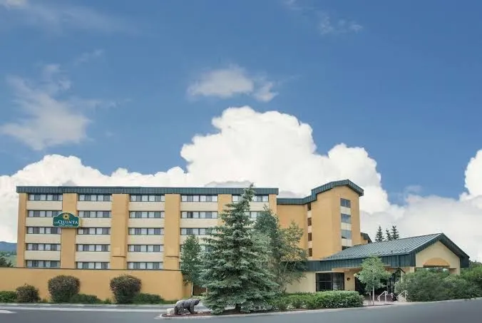 Mountain Valley Inn & Suites