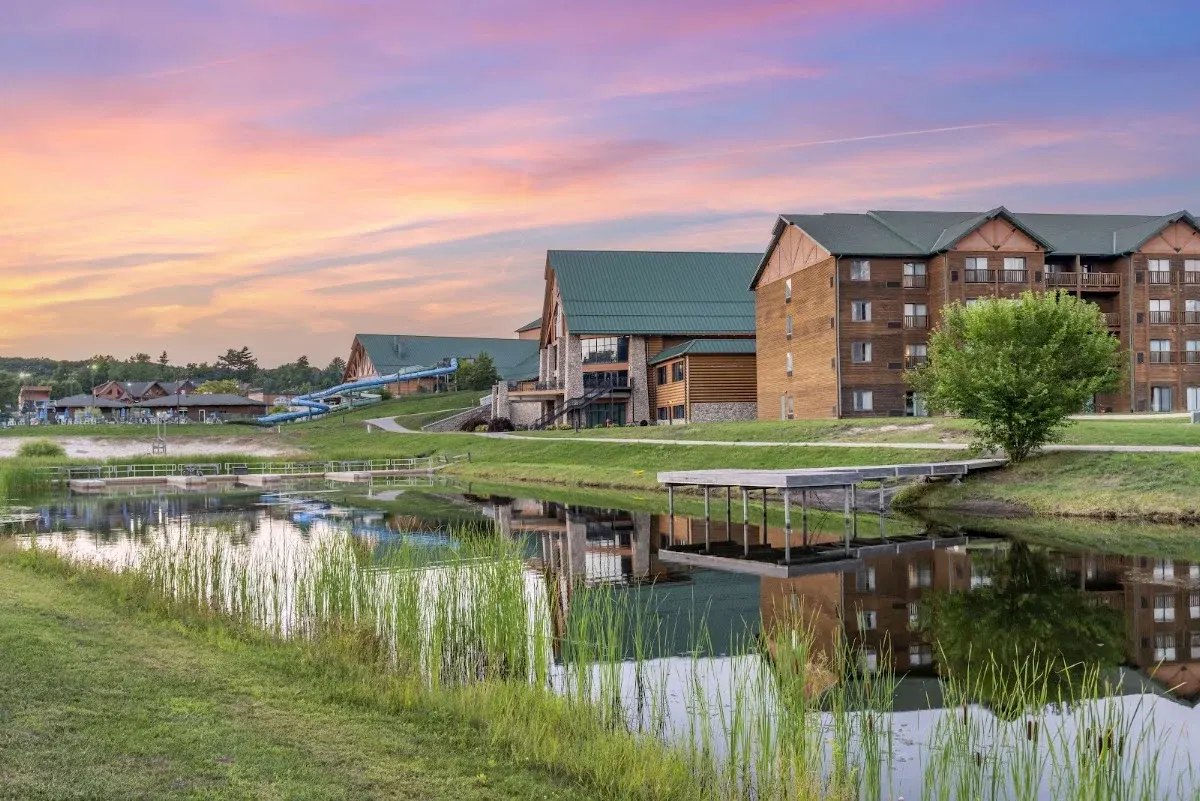 Three Bears Waterpark Resort Near Tomah, an Ascend Collection Hotel