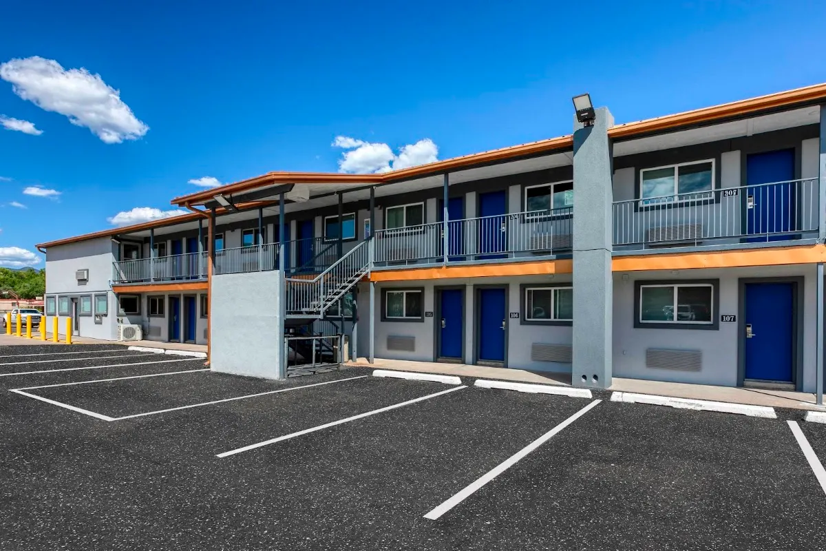 Copper Manor Motel