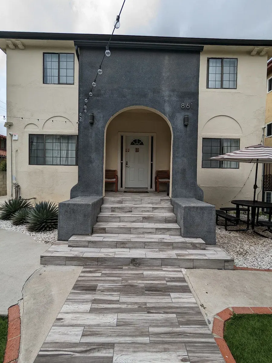 8th & Ardmore Hostel