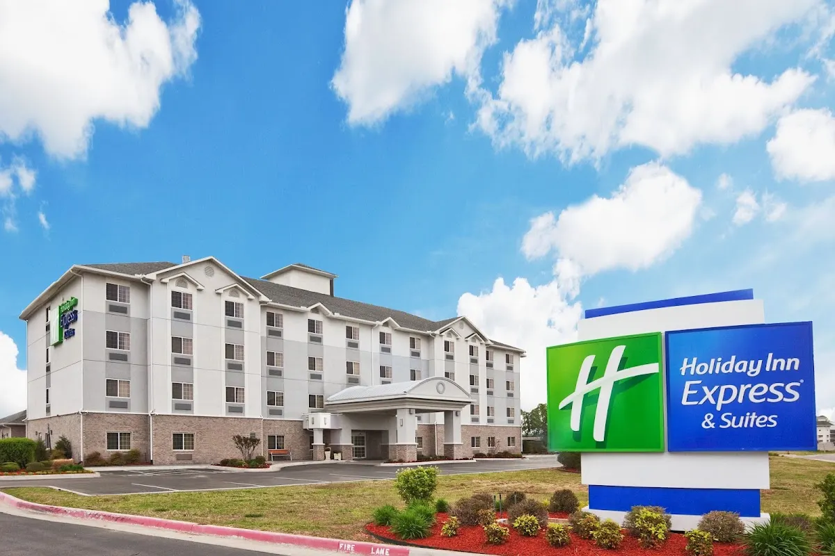 Holiday Inn Express & Suites Jenks by IHG