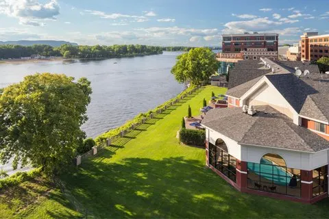 Courtyard by Marriott La Crosse Downtown/Mississippi Riverfront