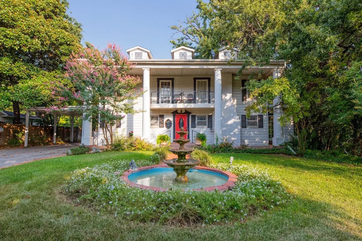 Azalea Plantation Bed & Breakfast