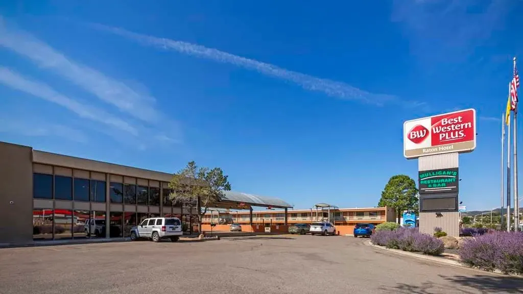 Best Western Plus Raton Hotel