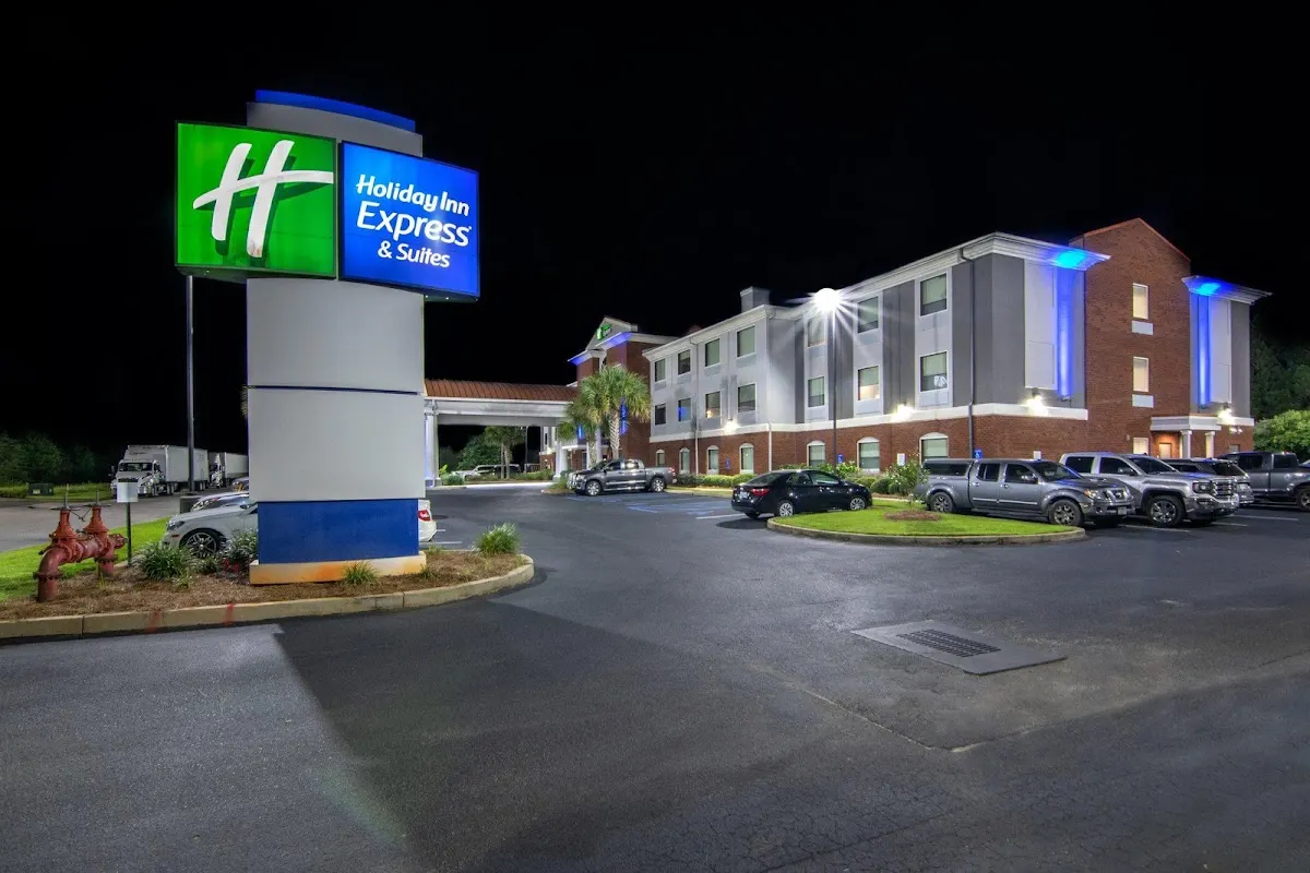 Holiday Inn Express & Suites Foley - N Gulf Shores by IHG
