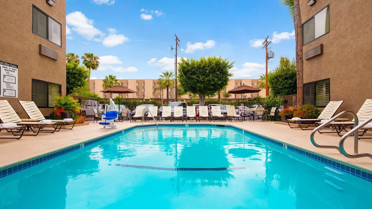 Best Western Plus Park Place Inn - Mini Suites